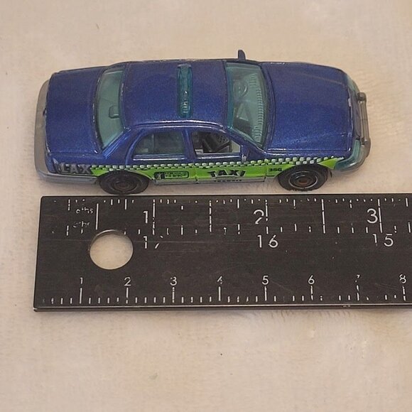 Matchbox 2006 Ford Crown Victoria Taxi Diecast 1:71 Scale Blue Green LAX Transit - Picture 9 of 10